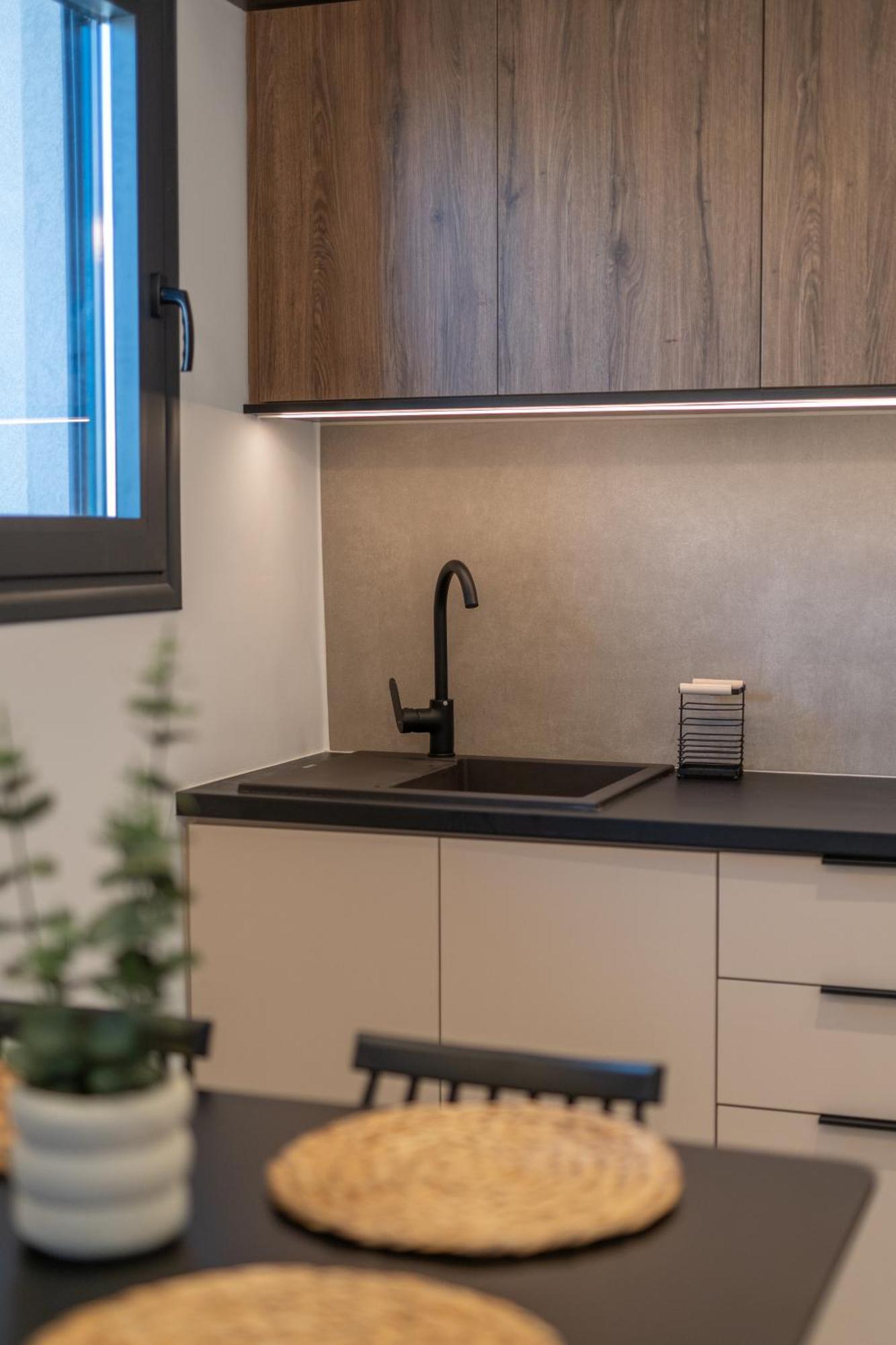 Le Fleur Suite Heraklion  Bagian luar foto
