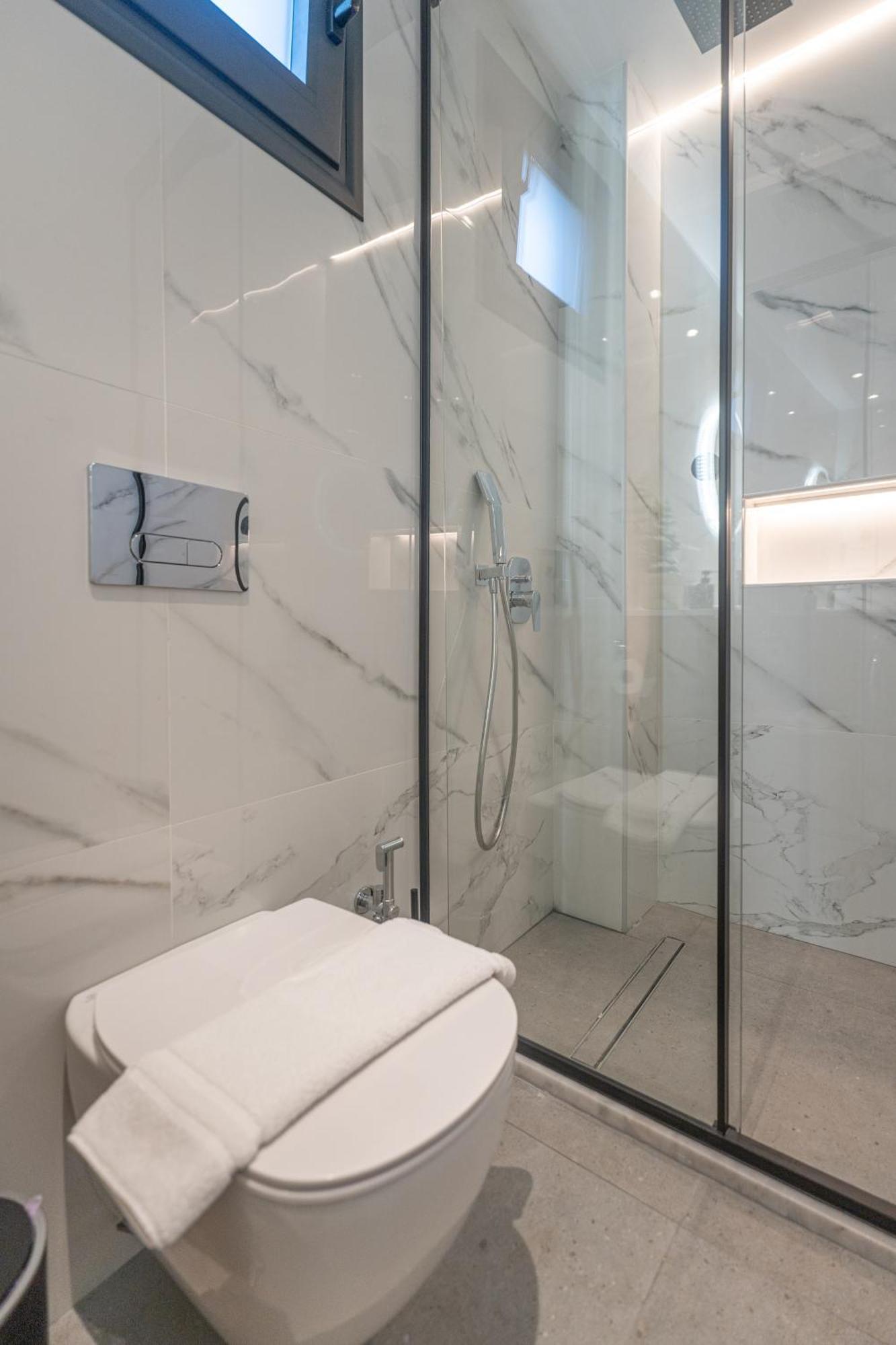 Le Fleur Suite Heraklion  Bagian luar foto